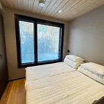 Metsonlinna 206, * Levi